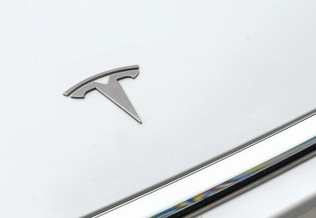 Tesla представить новий Roadster під брендом SpaceX вже цього місяця, – ЗМІ