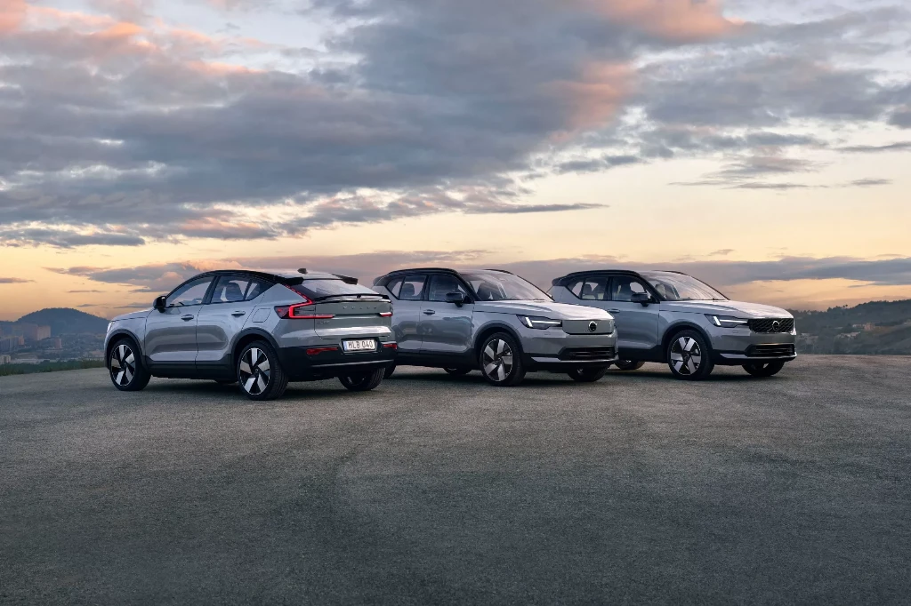 Нові асистенти та характеристики: Volvo показала одразу кілька модернізованих електрокросоверів