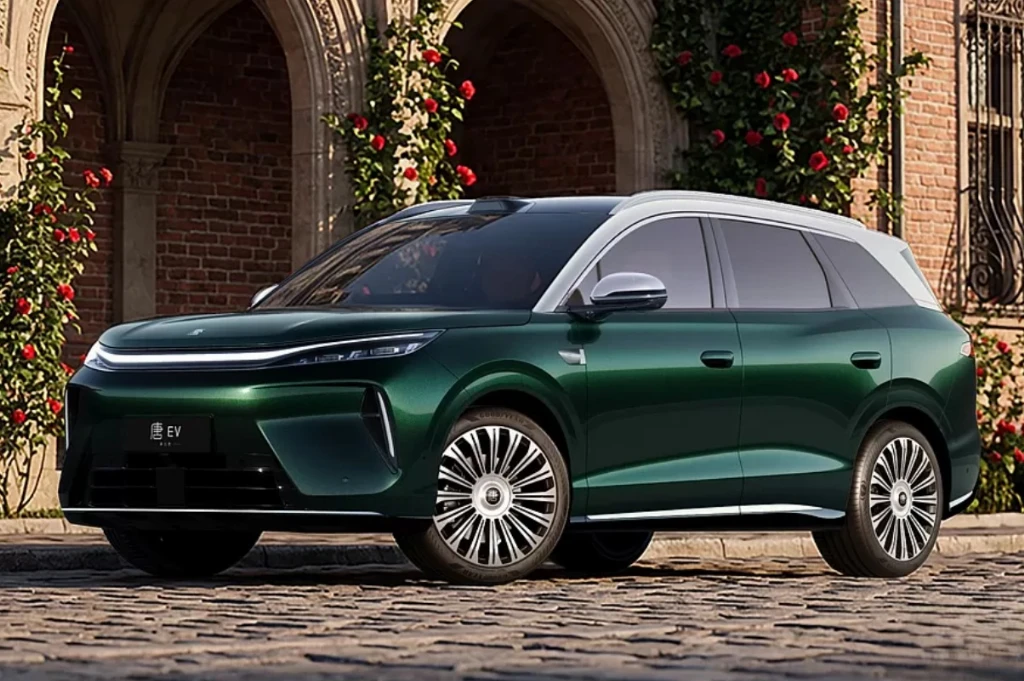 Електрокросовер BYD Tang нової генерації показали офіційно